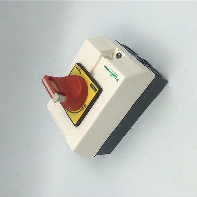 施耐德原装正宗Schneider 防水密封式负荷开关盒 3极 VCF3GE 63A