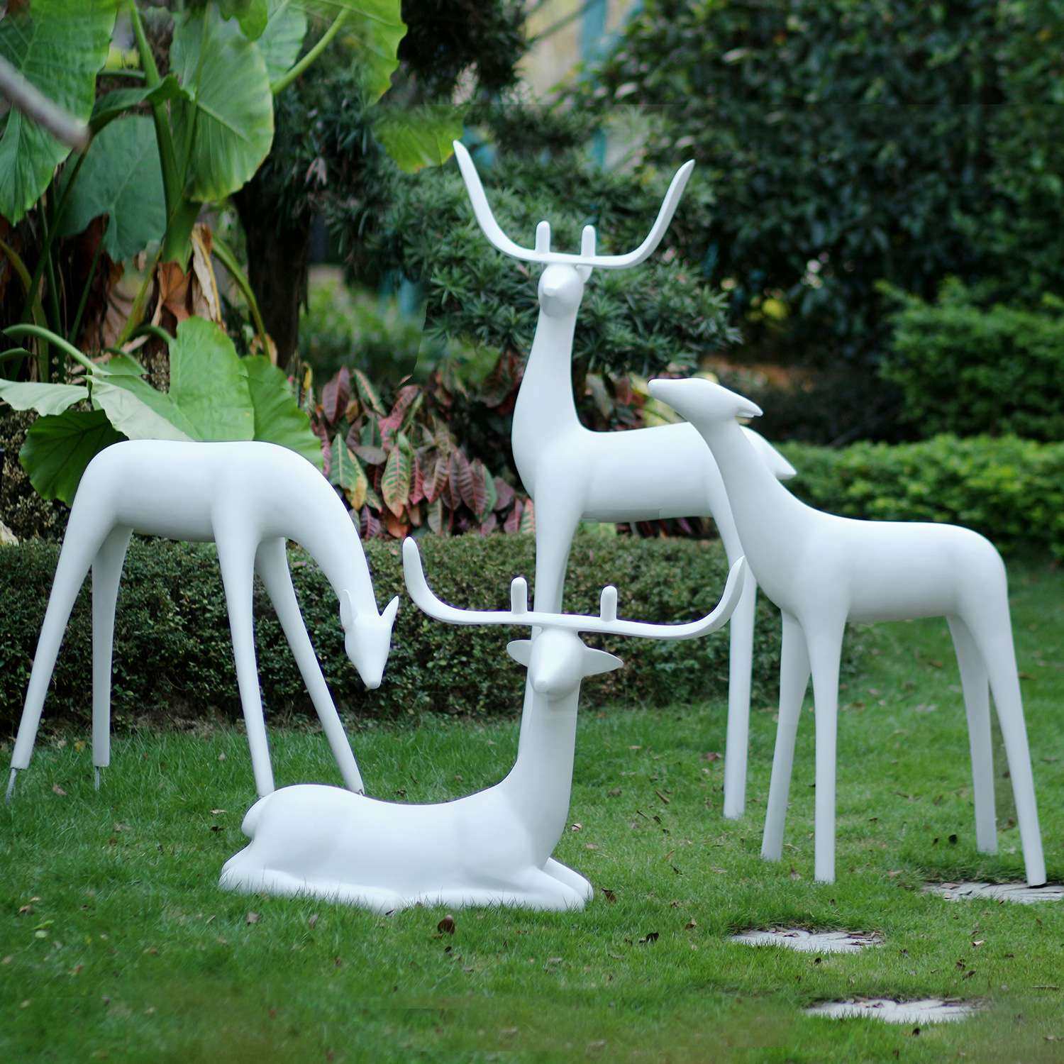 抽象梅花鹿玻璃钢雕塑户外新中式售楼部草坪景观仿铜鹿金色鹿摆件