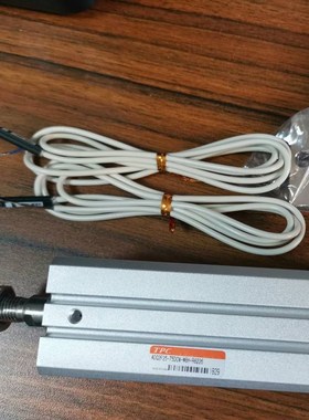 TPC方型气缸AQ2B20-40DC ADQ25--15-20-30DM-W8HS  ADQ2WB50-50DF