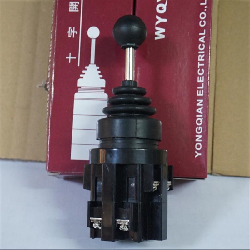 永前电气 摇杆选择十字主令开关 LA128-CS4022 四向自锁型