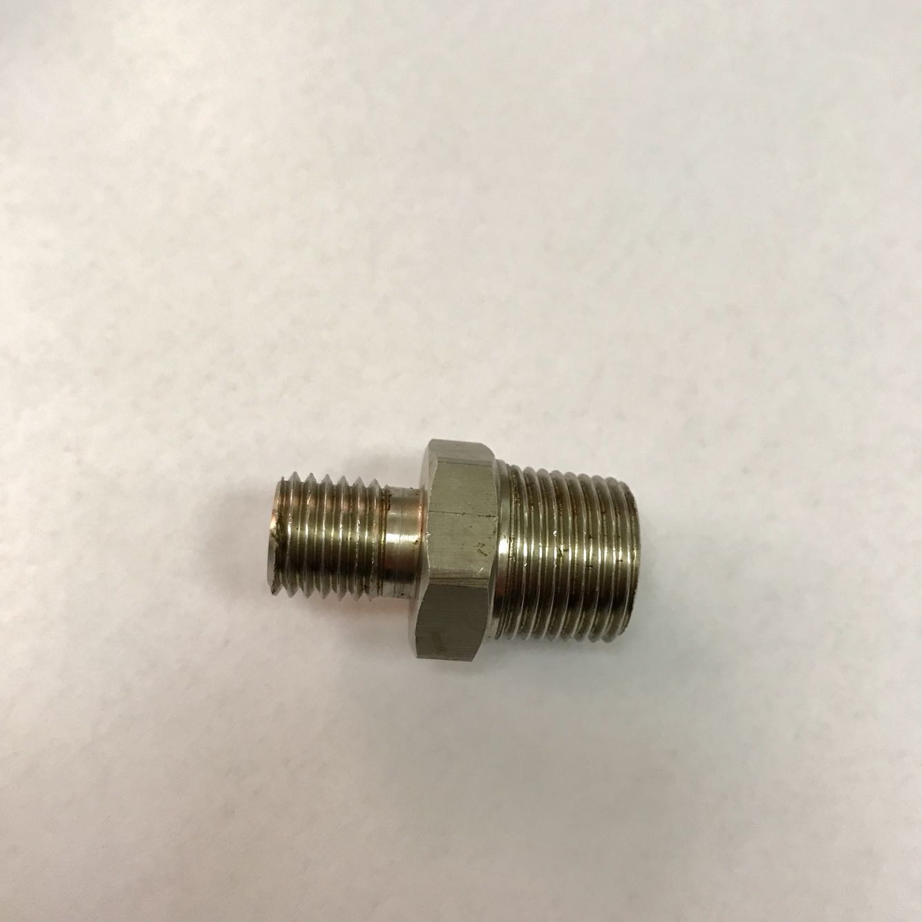 M12x1.5-G3/8 双外丝不绣钢接头 一边外螺纹m12*1.5 一边外G3/8