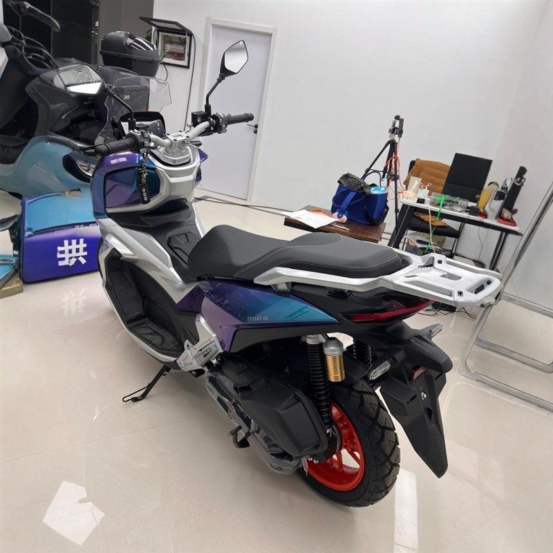 出口跨境车型ADV150大踏板摩托车