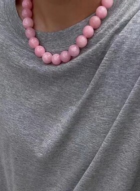 2024春夏吊坠新款粉水晶项链小D设计天然石锁骨简约百搭时尚饰品