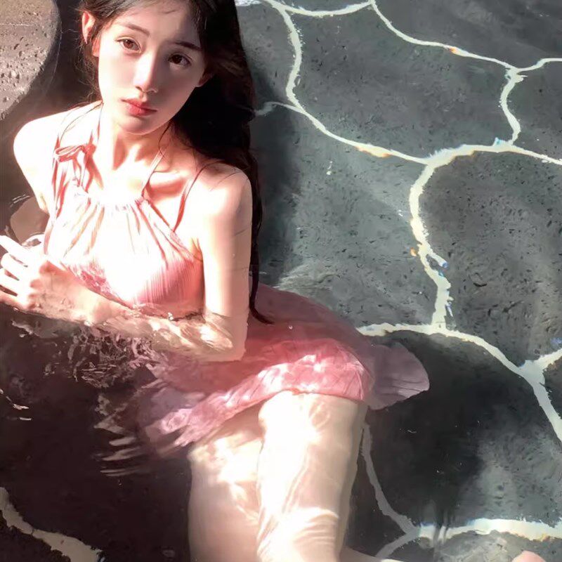 泳衣女2024新款粉色连体裙式平角保守遮肚显瘦小胸高级感少女温泉