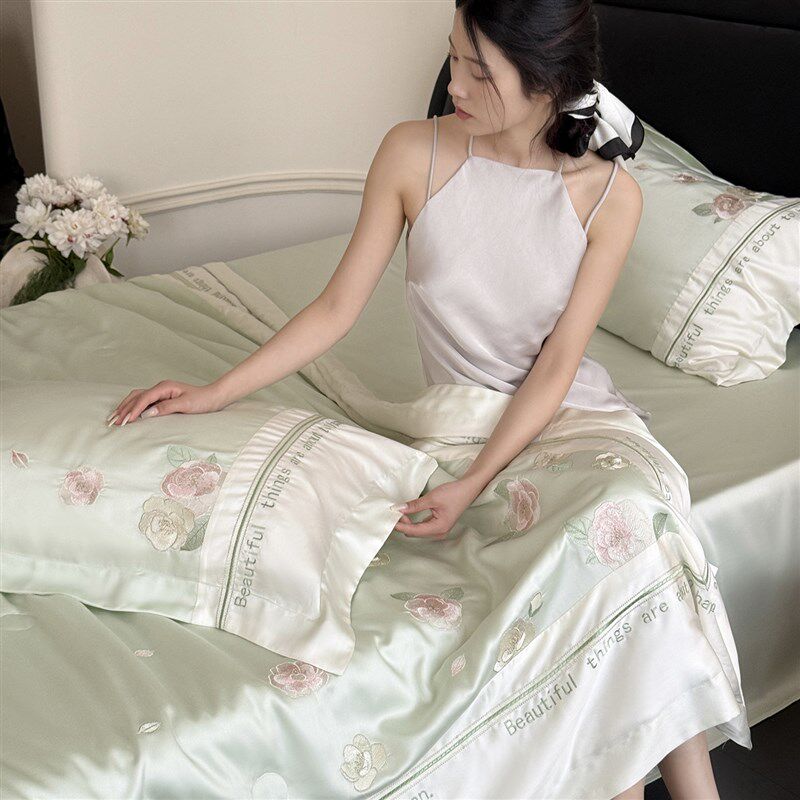 高级感轻奢花卉天丝四件套春夏刺绣裸睡夏季冰丝凉感床单床上用品