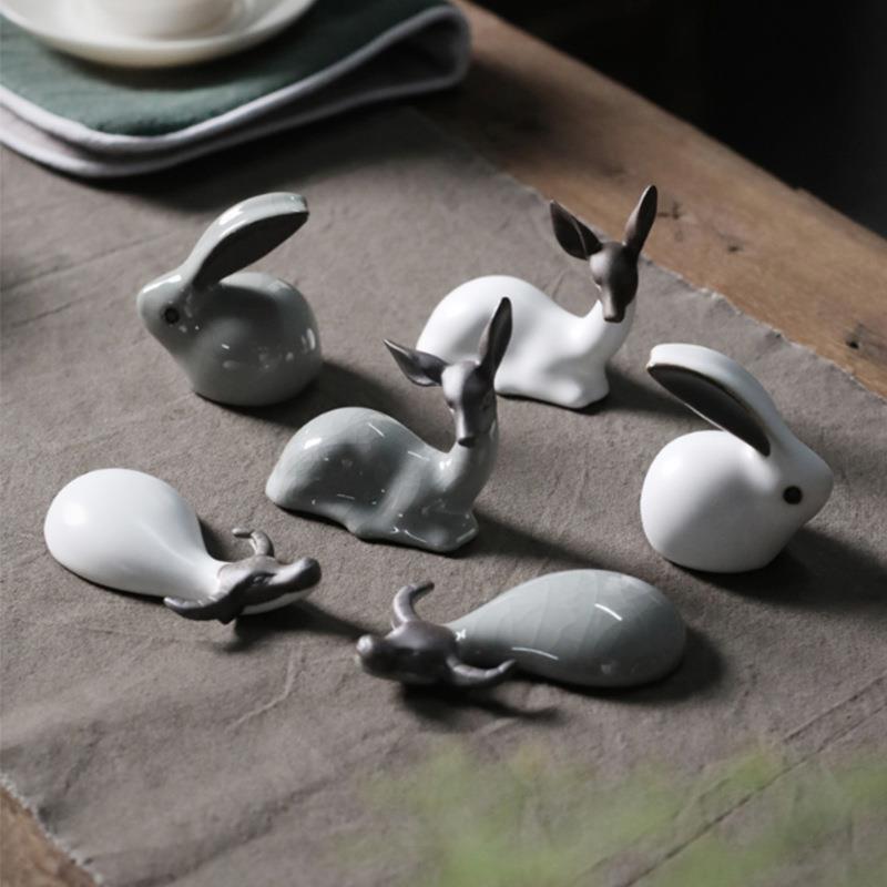 厂家汝窑哥窑可养开片陶瓷水牛小鹿茶宠茶玩摆件茶道配件创意