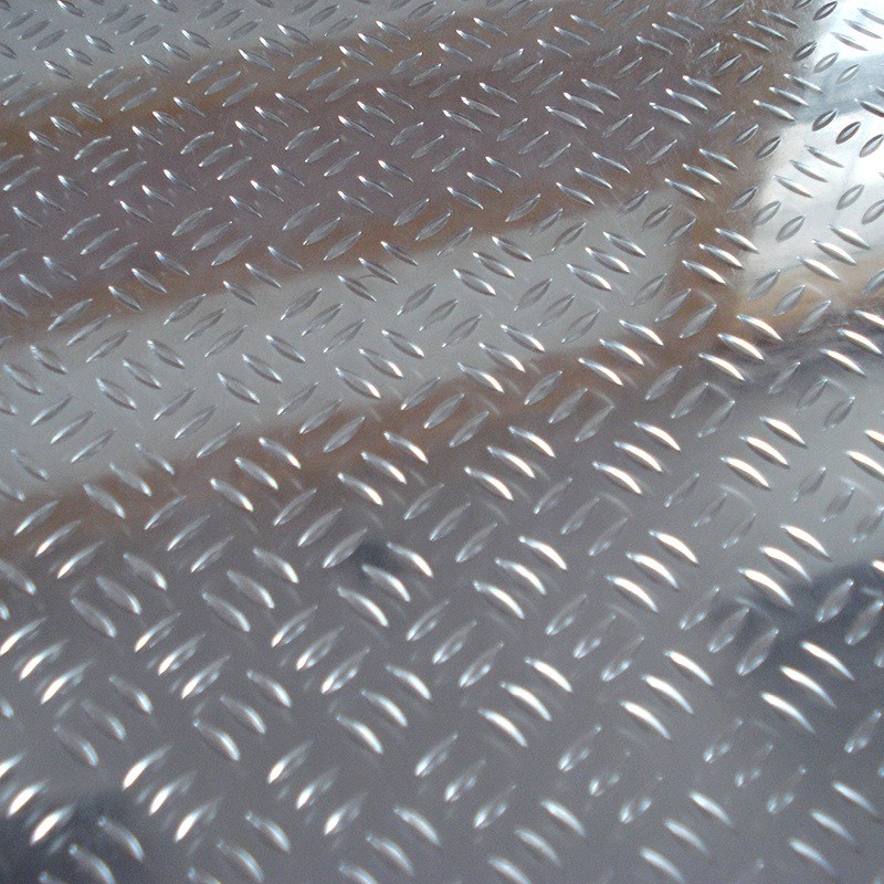 加工花纹铝板指针扁豆供应花纹铝板楼梯冷库防滑五条筋花纹板