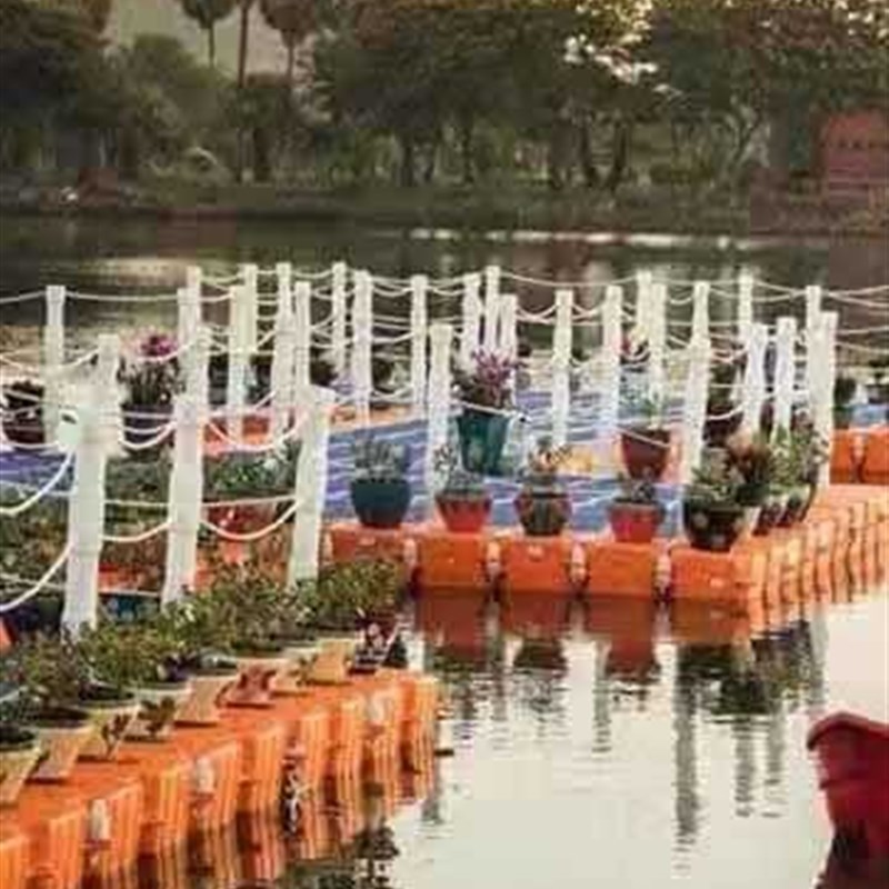 水上浮动码头休闲钓鱼平台游艇皮划艇龙舟码头摩托艇泊位塑料浮桶