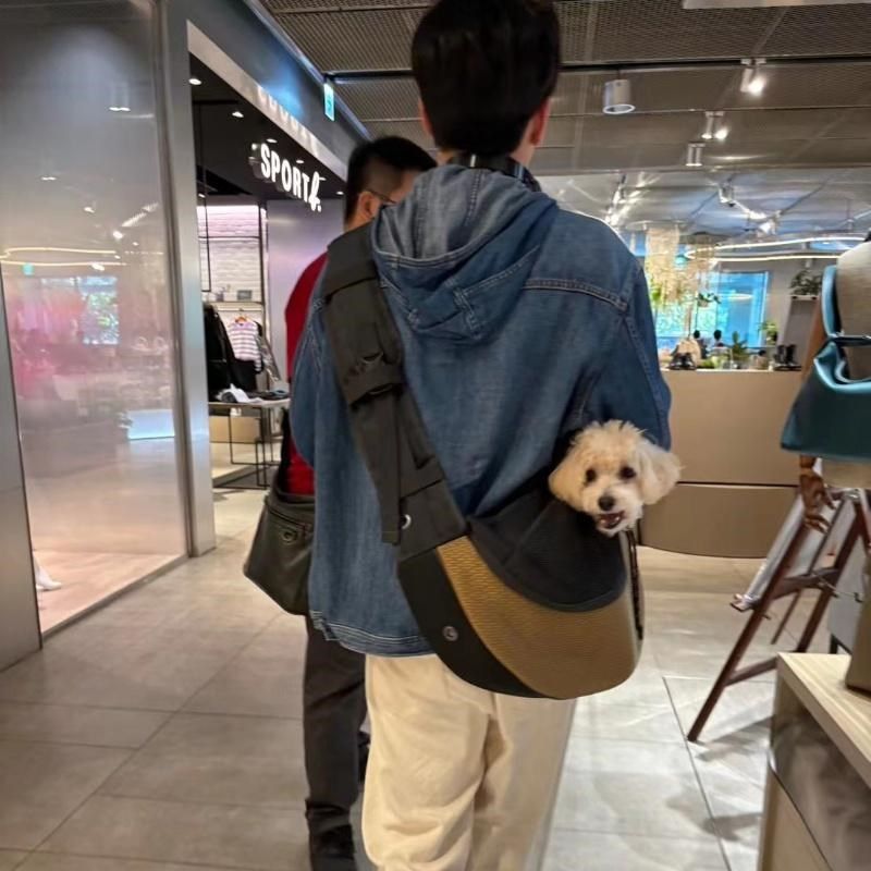 宠物包遛狗斜挎狗狗出门的便携包小体狗狗小型犬包包宠物猫咪背包
