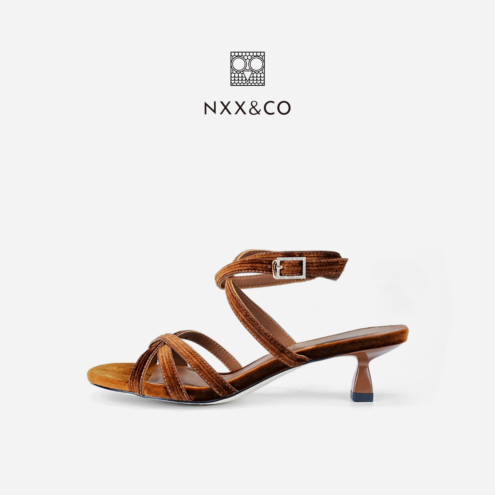 NXX&CO2026年夏季新款小众设计交叉绑带坡跟凉鞋丝绒露趾精致女鞋
