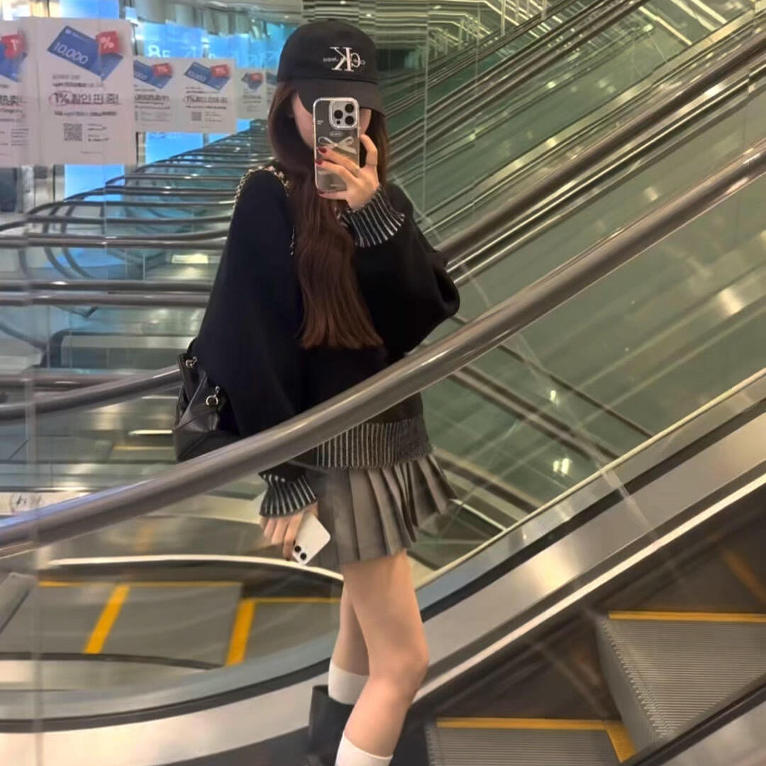 黑色软糯宽松套头内搭可