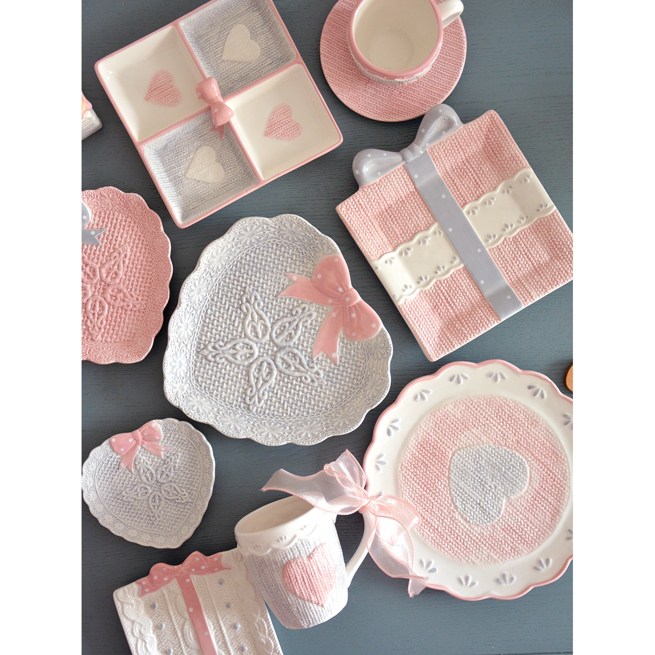 法式手绘浮雕陶瓷盘子杯碟网红盘子心形餐盘可爱风早餐盘方盘