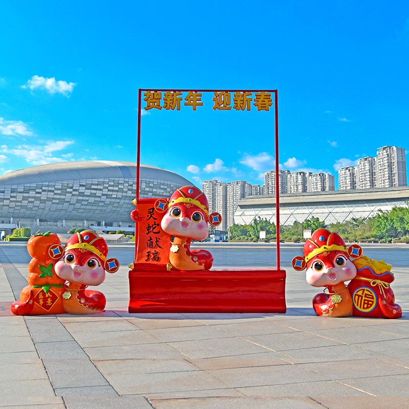 2025新年蛇年户外玻璃缸落地大型雕塑春节元旦商场售楼部美陈摆件