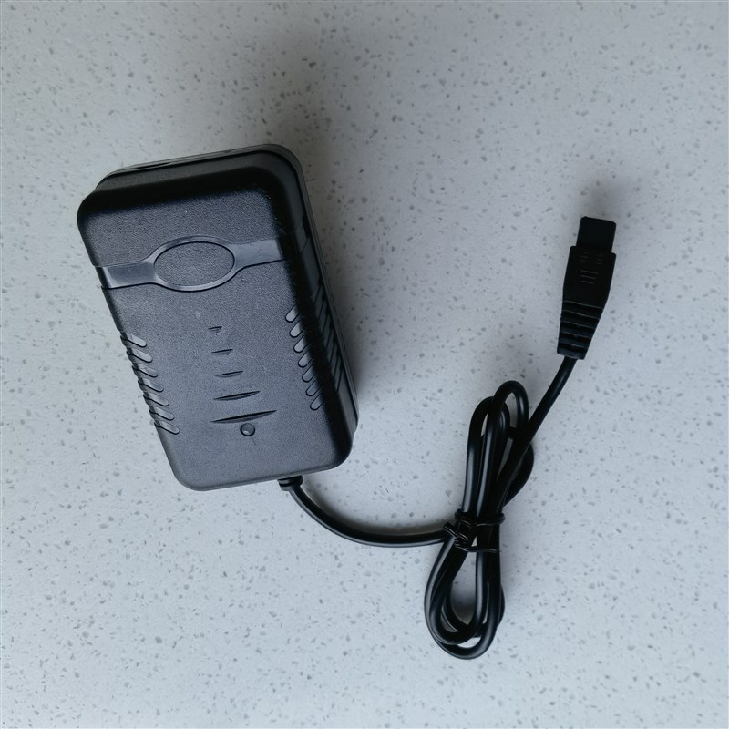 适用波来特BLT-8950头灯专用充电器5六锂电池分体矿灯电源充电线