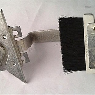 横机刷针器 12针手摇横机拖拉机 刷针盖子毛刷器 手摇机配件织针