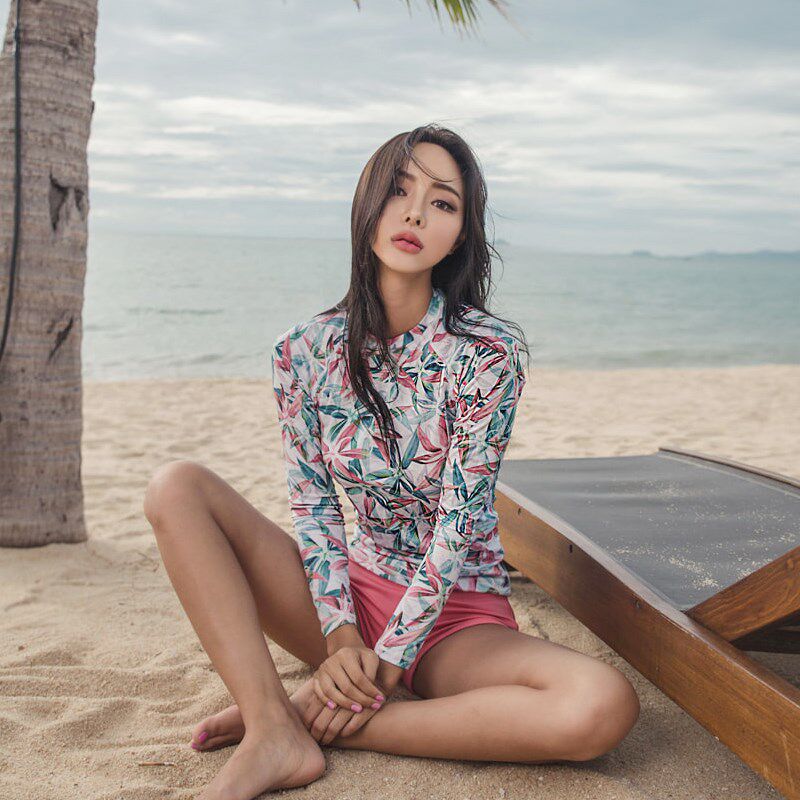泳衣女分体2025新款泡温泉游泳馆专用平角长袖防晒保守.沙滩游泳