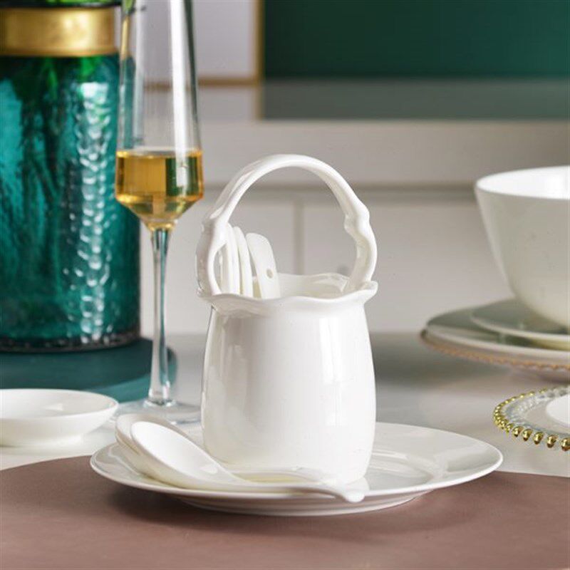 纯白餐具套装碗盘碟家用成套餐具2/4人用白色骨瓷盘子碗可微波炉