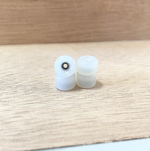 Silent手指滑板尼龙手工碗轮P静音指尖滑板潮玩