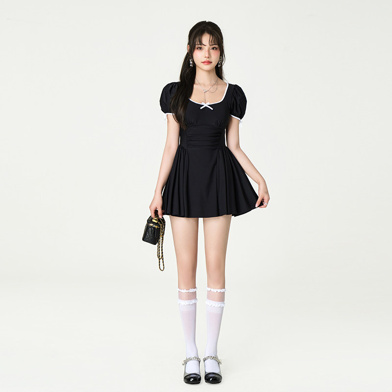 奔赴夏日黑色连体泳衣女温泉保守纯欲风遮肚显瘦S遮肚高级感游泳