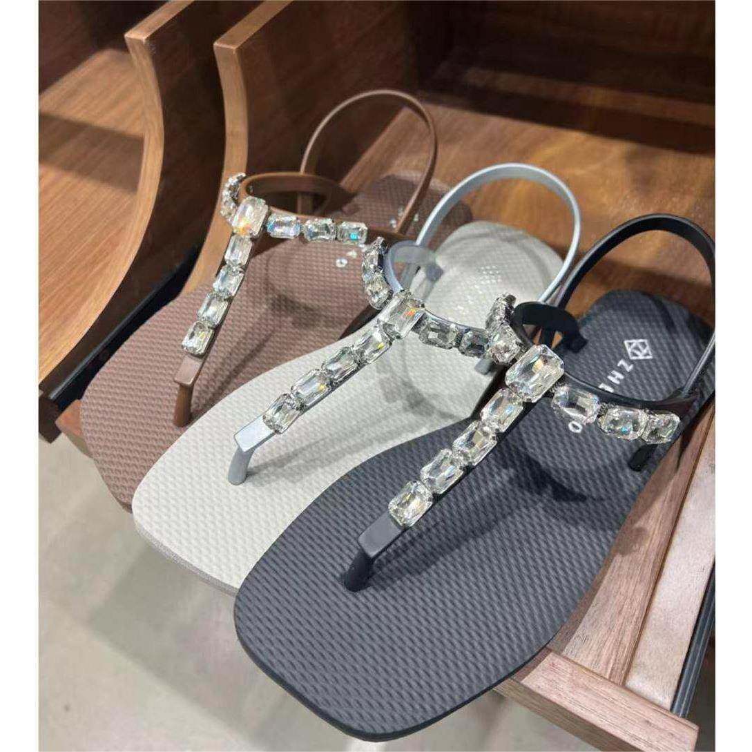 沙夏季新品胶防滑凉鞋女士外穿尚时方头平底亮钻夹脚滩STG凉橡拖
