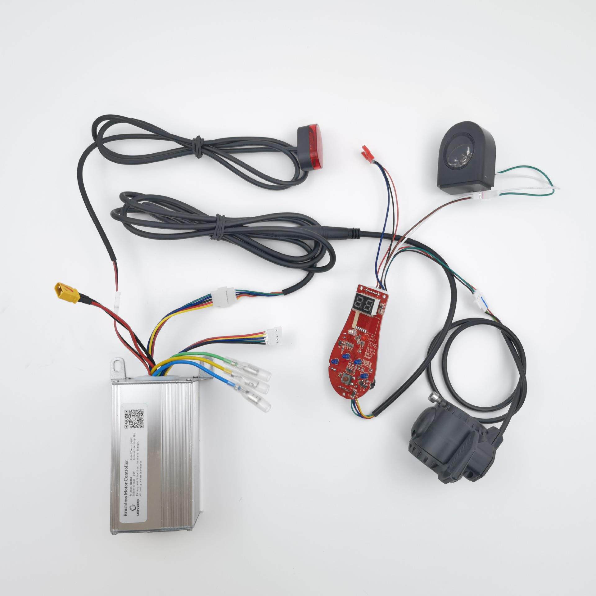 8.5寸电动滑板车控制模块 小米1:2控制器套件 子弹头端口电机适用