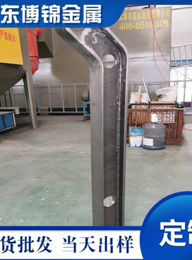 铸铁护栏支架 Q34o5防撞立柱 不锈钢栏杆立柱 桥梁护栏钢板支架