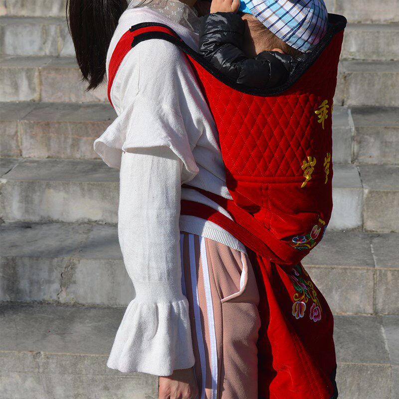 云南贵州背小孩老式传统绣花宝宝背带婴儿M背巾背袋春夏秋冬四季
