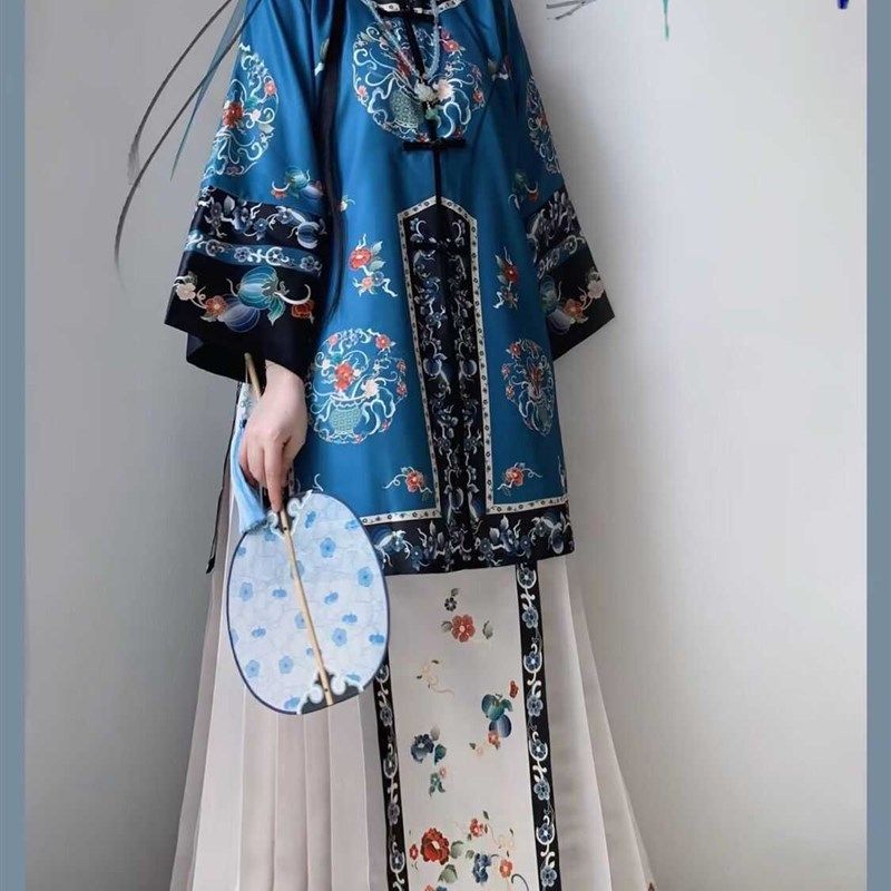 【满满】清汉女旗装复原对襟圆领古董民族服装重工印花马面春夏款