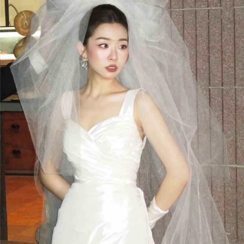 新款抓泡云朵蓬蓬长头纱领证登记结婚新娘摄影造型街拍婚纱跟妆