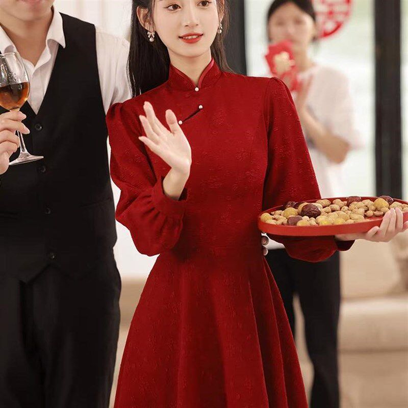 新款中式红色新娘敬酒服2024新款袍改良订婚聚会平时可穿礼服长裙
