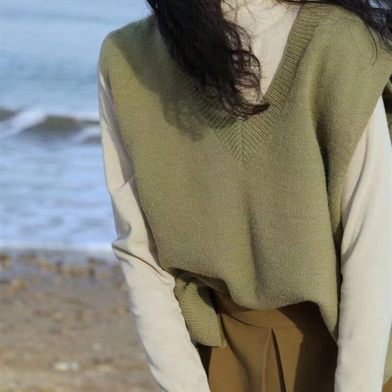 V领针织马甲女春秋季新款设计感叠穿坎肩宽松慵懒风短款毛衣背心