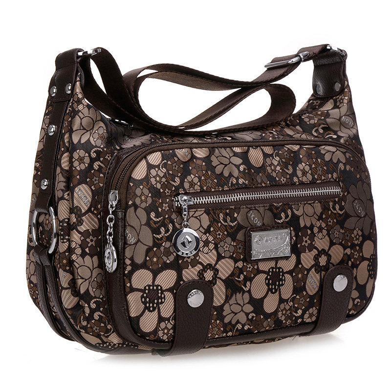 中老年女包多层斜挎包超大容量防水牛津布包百搭女款中年妈妈休闲