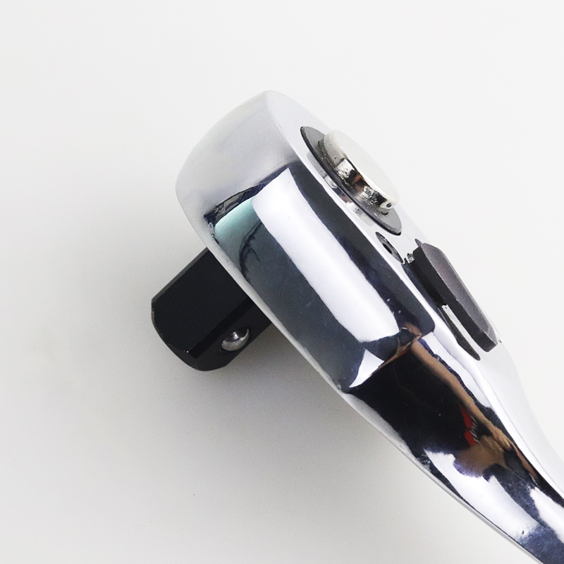 专业级大/中/小套筒棘轮扳手 套筒工具 正反双向快速飞板 铬钒钢