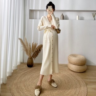 孕妇长款毛衣裙过膝女秋冬新款收腰内搭怀孕开衫针织连衣裙长裙