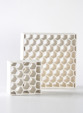 现代简约b几何镂空正方形塔形陶瓷摆件样板房间售楼处客厅玄关装