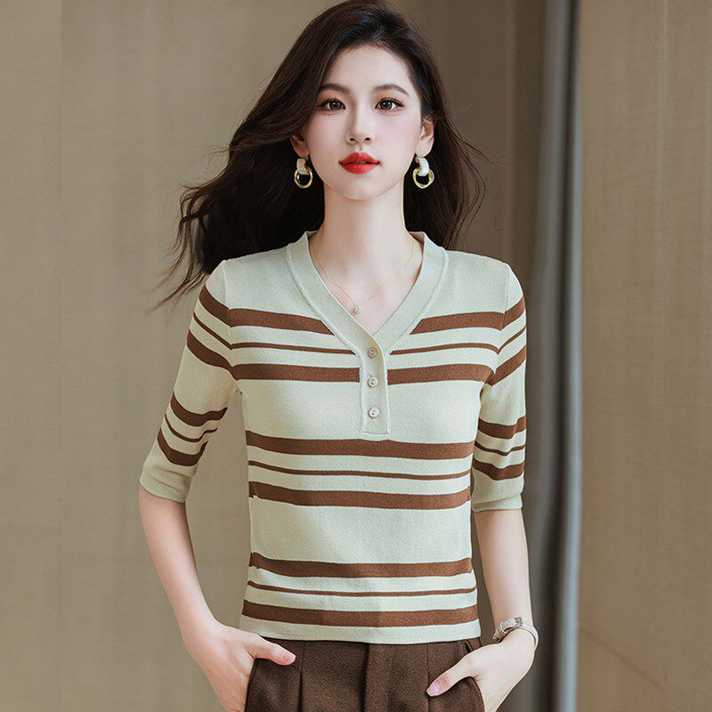 v领条纹t恤女短款秋季薄款五分袖高级感气质针织衫小个子中袖上衣