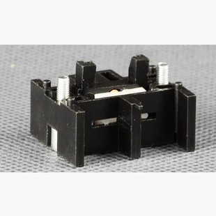 XB2带灯按钮自锁模块ZB2BZ21C按钮配件ZB2 现货 BZ21C