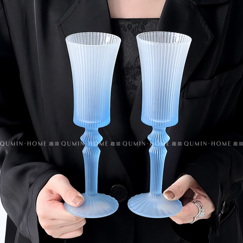 趣皿 ins磨砂渐变蓝晶质竖条纹香槟杯玻璃杯鸡尾酒杯高脚杯子收藏