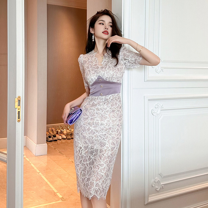 法式镂空质感高级感蕾丝连衣裙女夏季优雅修身包臀礼服裙子后开叉