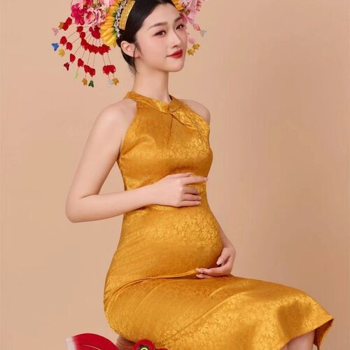 影楼新款簪花孕妇照服装新中式复古黄色旗袍孕妈咪拍照摄影写真服