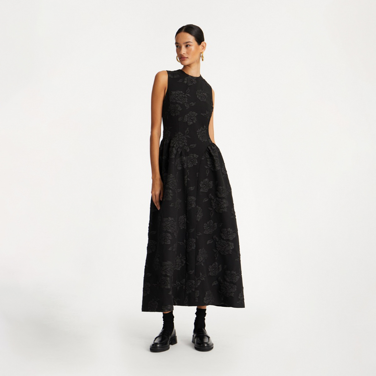 Rotate 无袖圆领提花设计收腰收褶花苞裙摆长款连衣裙 Midi