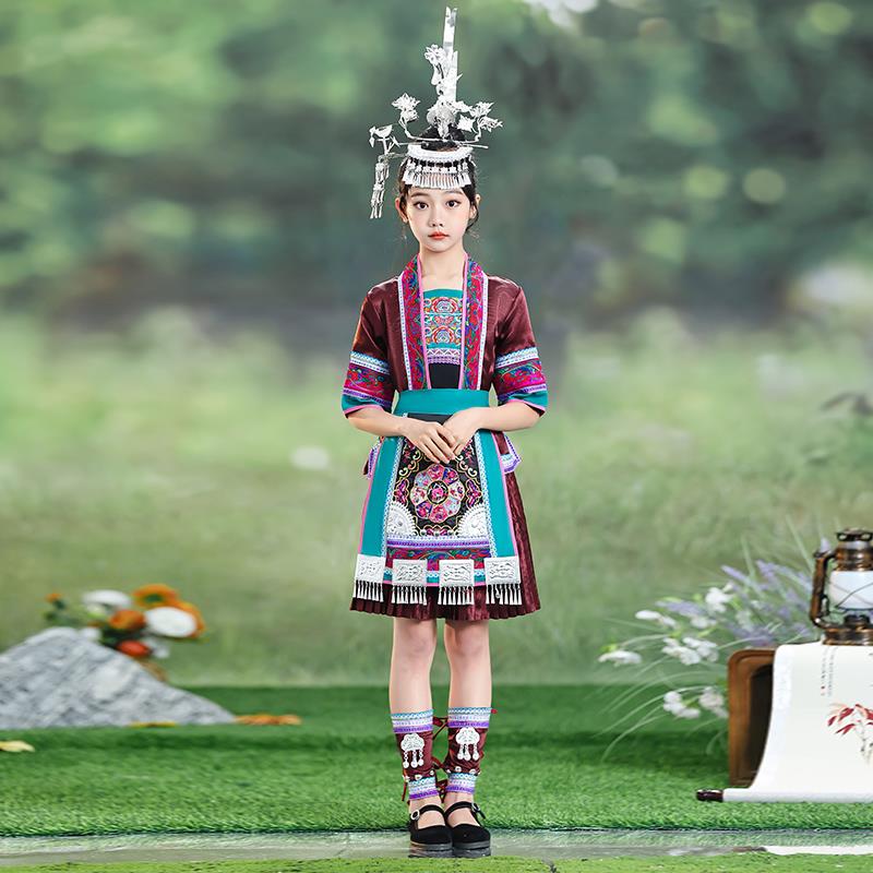 新款侗族服装贵州广西少数民族服饰刺绣苗族儿童款盛装苗族演出服