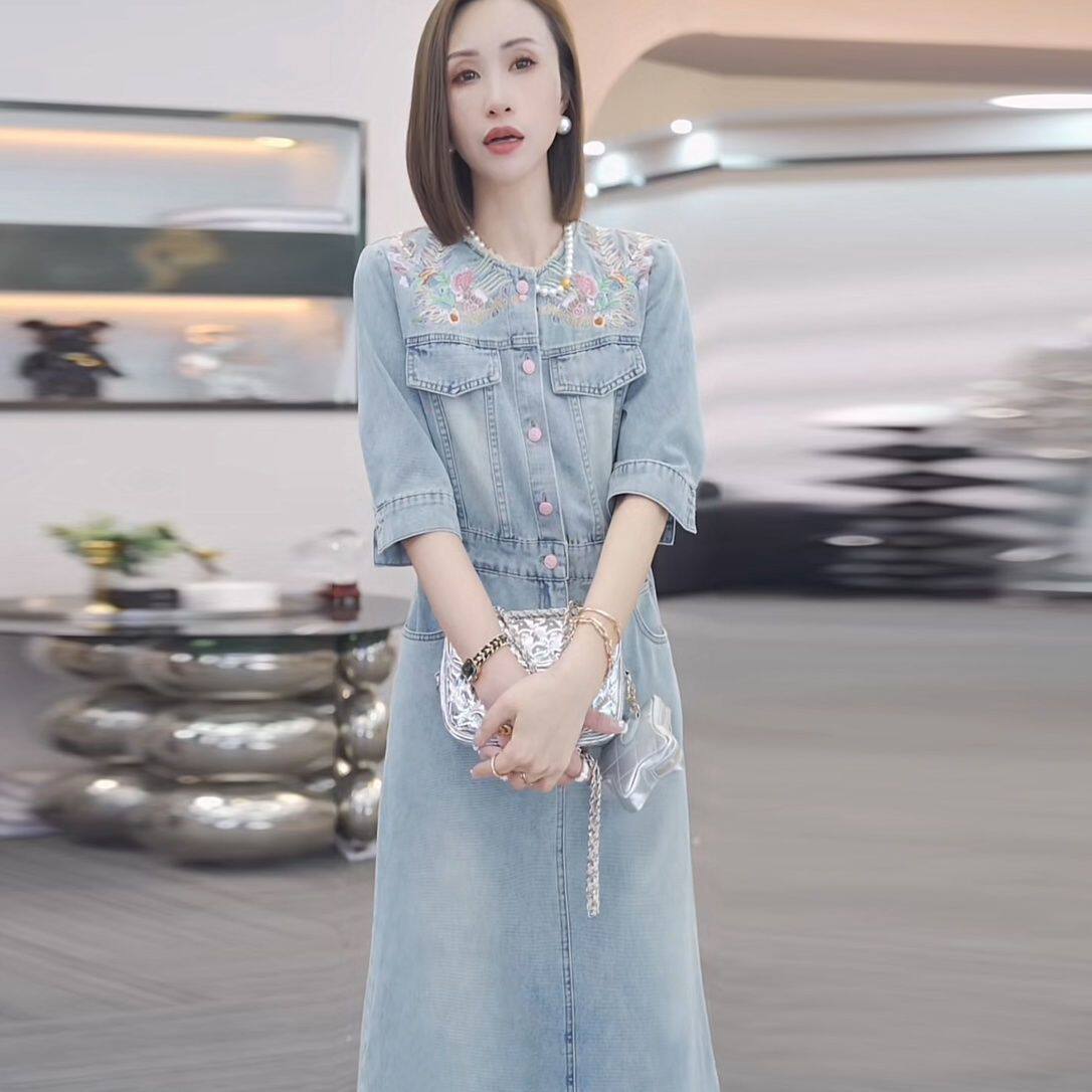 2024夏季新款精美龙凤刺绣短袖牛仔连衣裙女时尚休闲中长直筒裙子