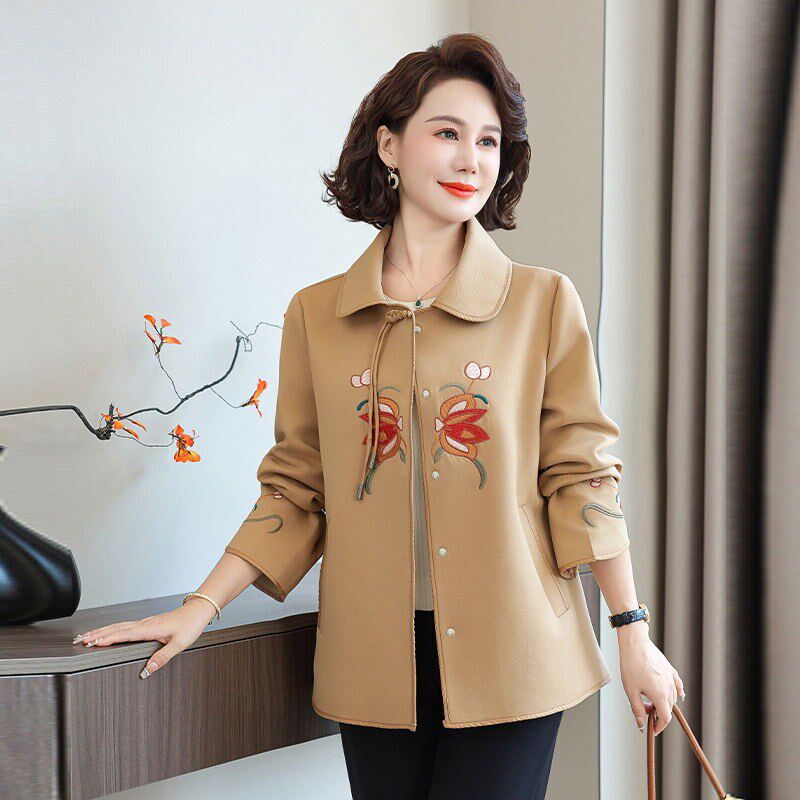 妈妈秋装外套2024新款短款绣花风衣洋气中老年春秋大码夹克上衣女