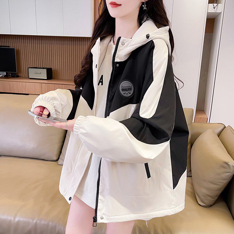 春季工装冲锋衣外套女春秋休闲风衣2025新款初中学生大童夹克棉服