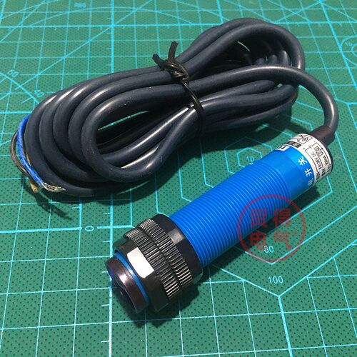 E3F-DS30C4沪工CHIIB光电开关传感器P1 P2 B2 Y1 Y2漫反射