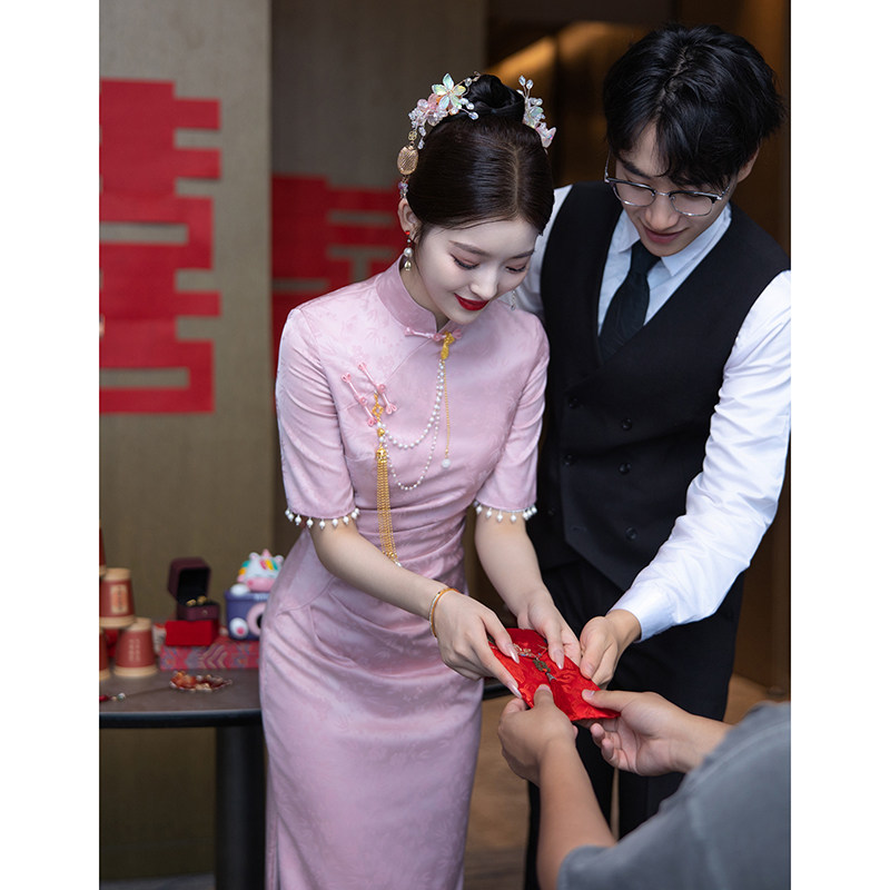 敬酒服新娘2024新款小个子粉色旗袍订婚礼服裙女平时可穿中式显瘦