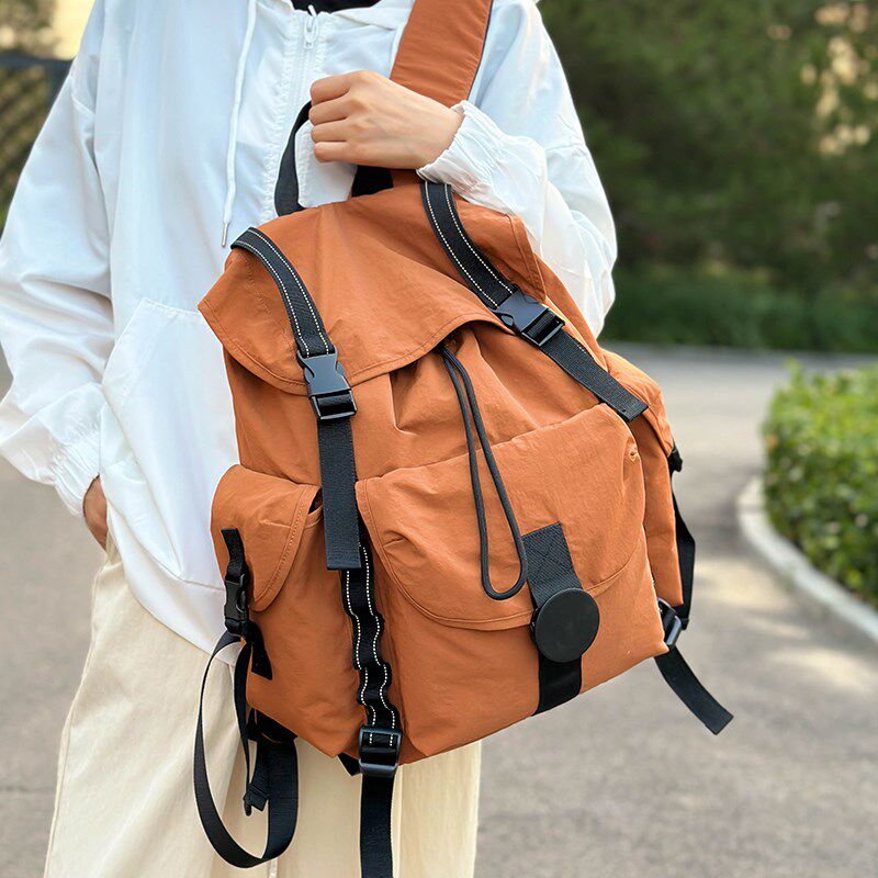 户外运动登山包男大容量休闲旅行双肩包女大学生轻便通勤上课书包