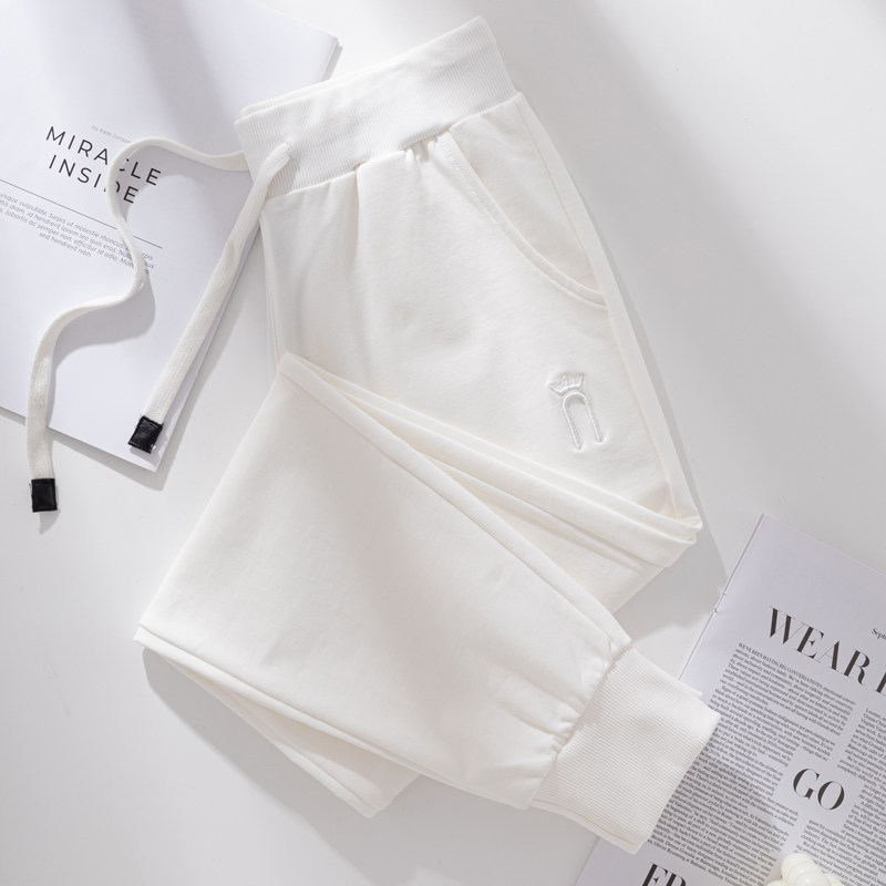 轻盈透气!早秋白色运动裤小个子裤子春秋薄款女休闲纯棉束脚卫裤