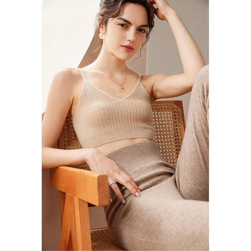 2024新款100纯山羊绒吊带背心女V领内搭修身外穿美背坑条针织抹胸